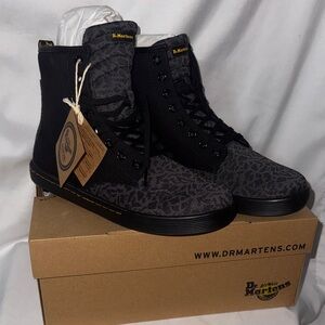 Dr. Martens Sheridan Black & Leopard RARE Size 7 UK 5 EU 38 NEW